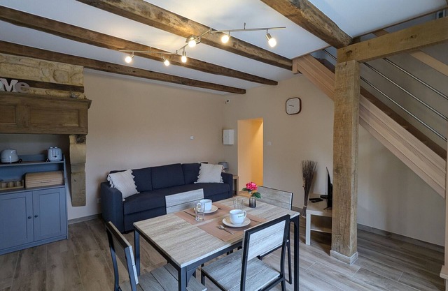 Encantador apartamento rural con terraza y vistas, ideal para una escapada relajante en familia.