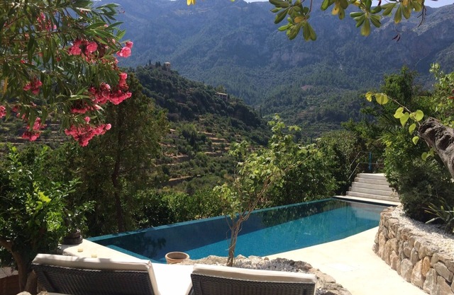 Encantadora casa de Deia con impresionantes vistas a la montaña