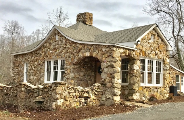 Encantadora casa de campo de principios de 1900, recientemente renovada, bañera de hidromasaje, pozo