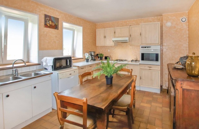 Alojamiento de 4 habitaciones en Chénas