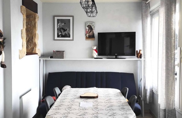 Elegante apartamento de 2 dormitorios, terraza, parking y lavadora/secadora