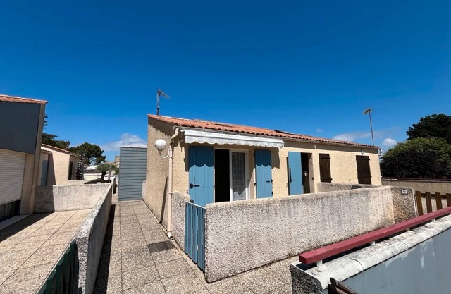 Estudio 'Encantador en Saint Trojan' con Terraza Privada y Wi-Fi
