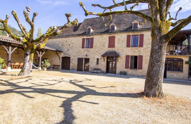 Casa rural con jardín, terraza, y cerca del río en La Roque-Gageac