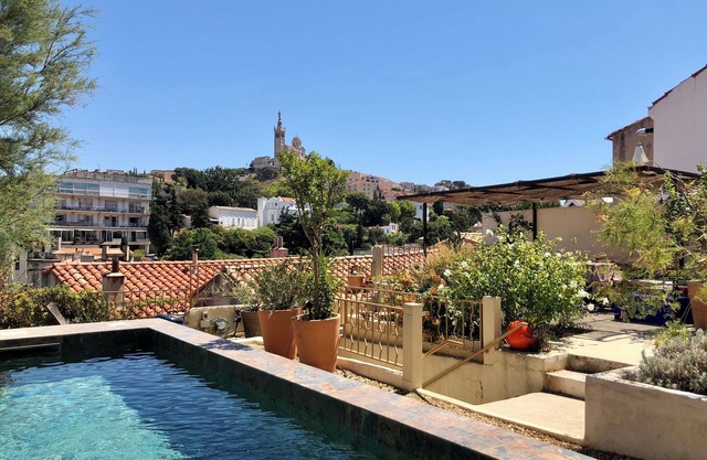 Centro de Marsella, magnífica casa con piscina, jardín, vistas al mar y Bonne Mère