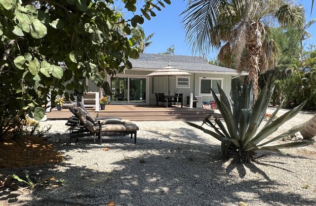 Acogedora casa de campo 2 BR / 1 BA a pocos pasos de la playa (para 4)