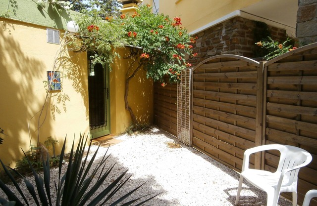 Apartamento independiente con jardín, a 5 minutos de la playa de Bormes les Mimosas.