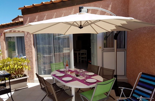 Una bonita y pequeña villa tt confort de 3 *, / piscina, parque infantil, 250m playa