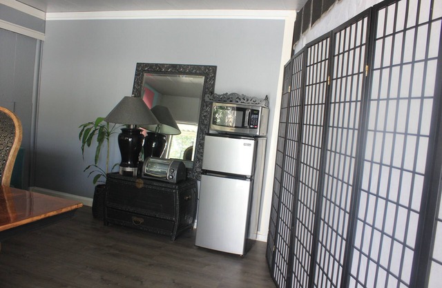 Charming mobile home with WiFi, fitness room in delightful Palm Desert