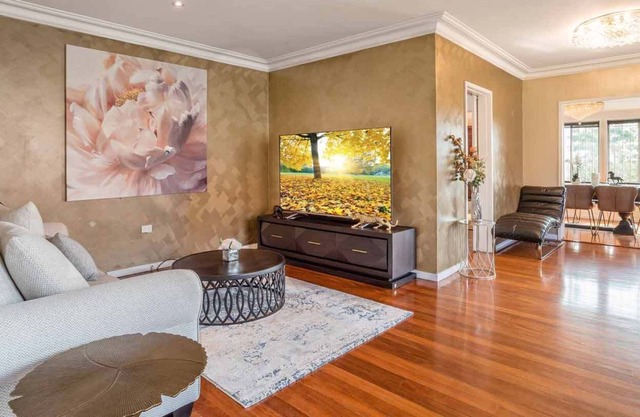 Charming Moorooka Hideaway with Ping Pong Table