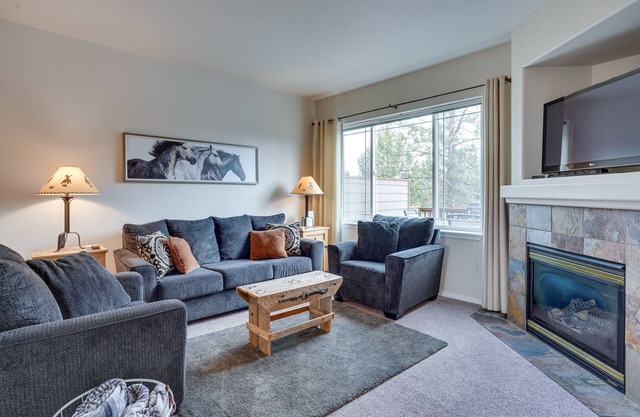 Charming Redmond Townhome w/ Resort Amenities
