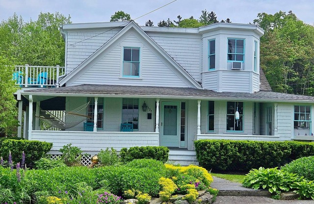 Charming Seaglass House/4-bedrooms/Boothbay Harbor/Close to Town