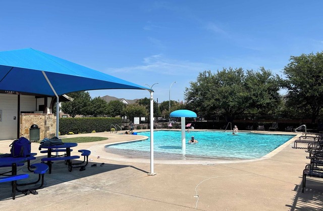 Charming Spacious 3BR Retreat ~ Community Pool!