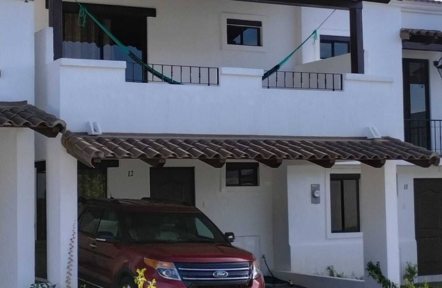 Charming 3-bedroom townhome with WiFi, AC in phenomenal Residencia San Andres!