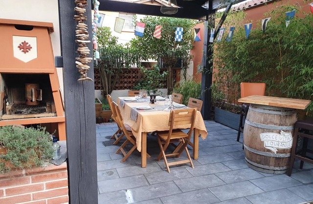 Charming Toulousaine with swimming pool
