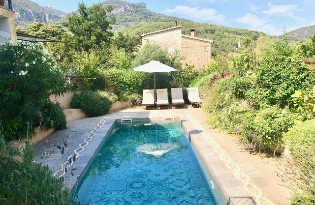 Encantador adosado con piscina ubicado cerca del centro de Sóller.