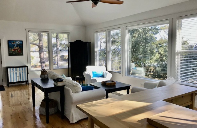 Charming Waterfront Studio w/ Private Sandy Beach