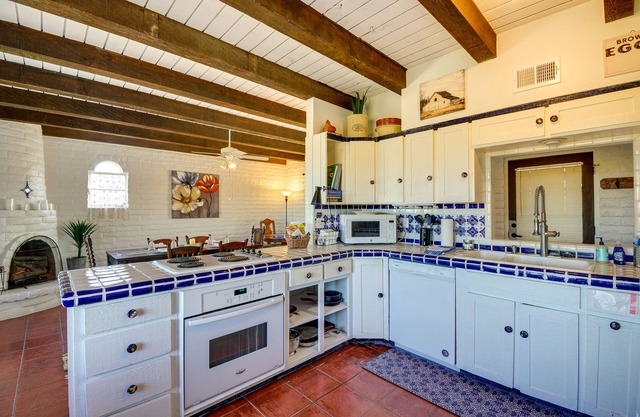 Charming Wickenburg Villa w/ Casita & Private Pool