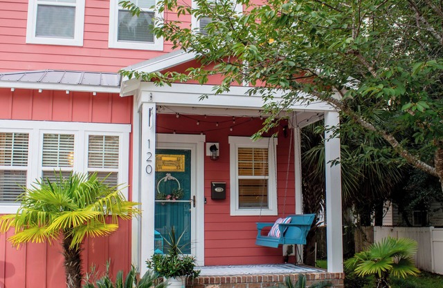 Charming Wilmington Getaway in the Heart of the Historic District