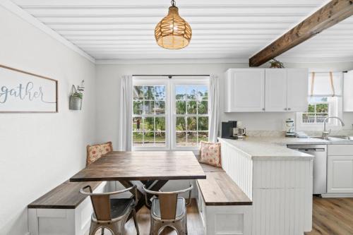 Chasing Sunsets by Coastline Vacation Rentals