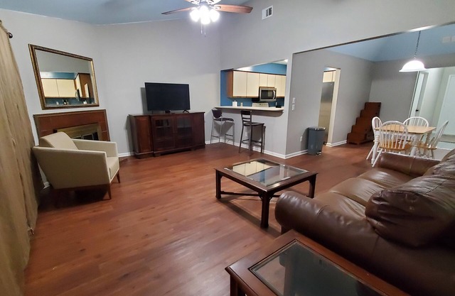 Cheerful 2-Bedroom Townhome with Private Back Yard
