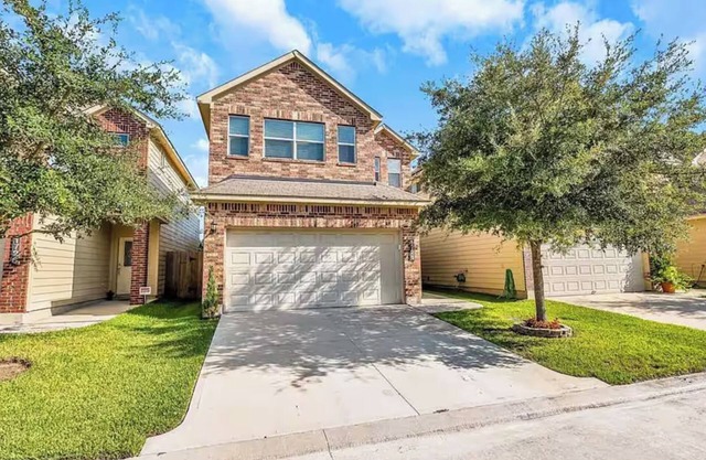 Cheerful 3-Bedroom Home With Back Yard and Garage in Houston