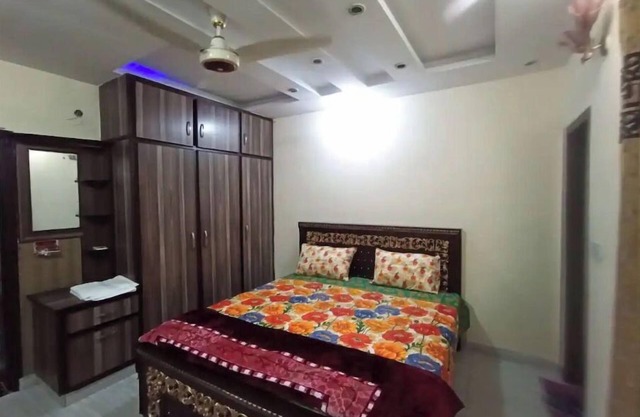 Cheerful 3 Bedrooms Newly Furnished Family House
