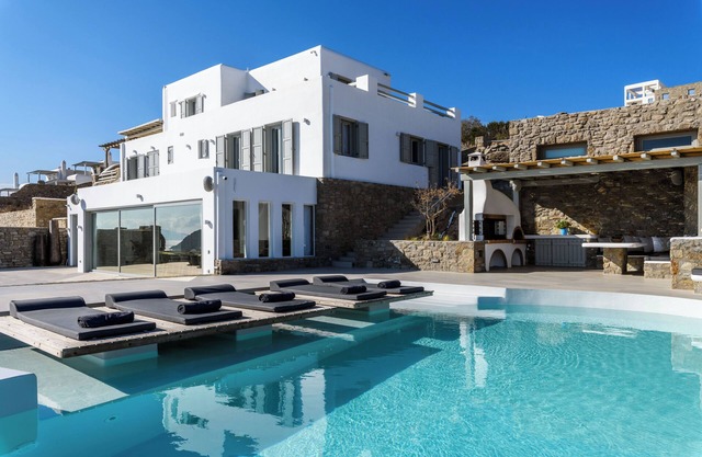 Chef included by Fantasia Villas: Villa Nerovino