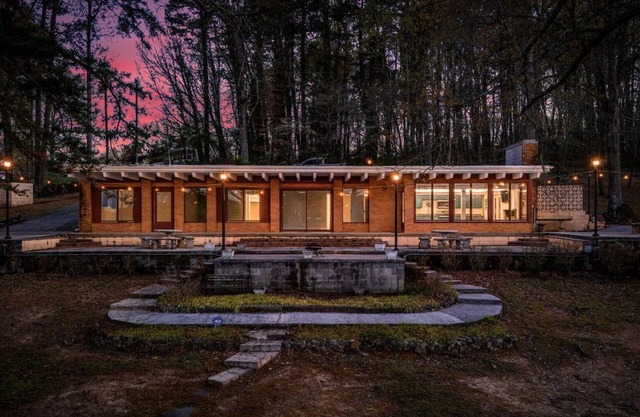 Cherokee Lakefront w/ Huge Patio, Private Covered Dock & Stand-Up Paddle Boards