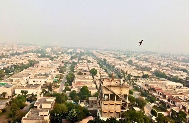 Chic 1-bedroom apartment with WiFi, AC in vibrant Lahore