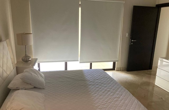 Chic 2-bedroom apartment in the heart of Palm Beach