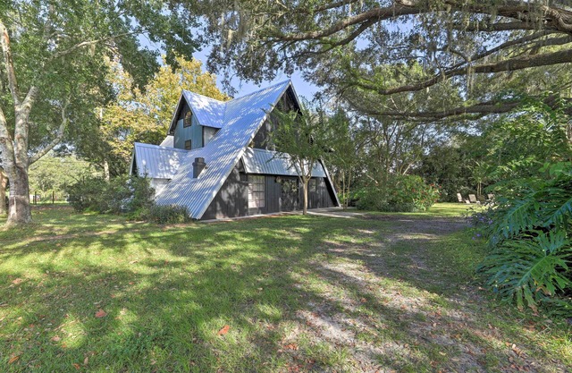 ¡NUEVO! Chic A-Frame Escape en exuberante propiedad privada