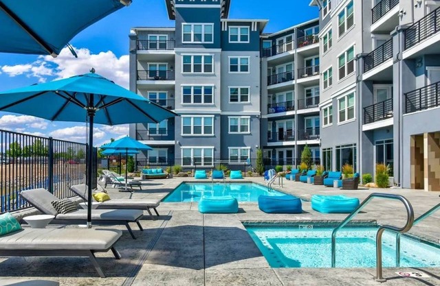 Chic Apt. w/ Jacuzzi, Pool, Nr Casino & Shopping
