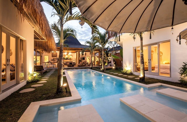 ❤️ A 300 m de la playa I Corazón de Seminyak I Piscina de 14 m I Jacuzzi I Personal I 14 pax