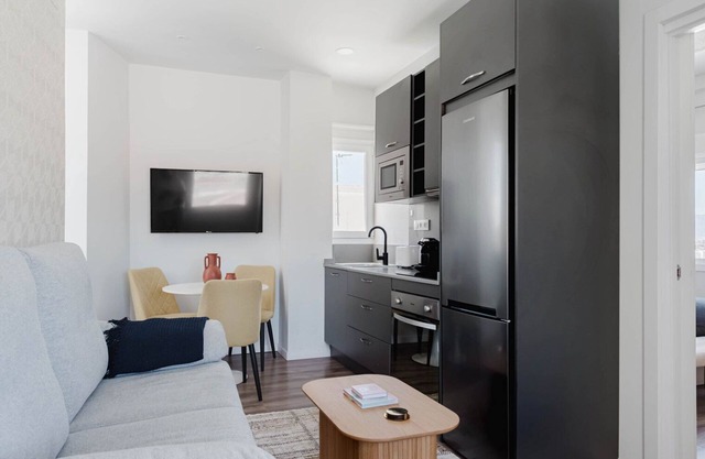 Chic El Ejido 1BR w/ Elevator, near Shops, by Blueground