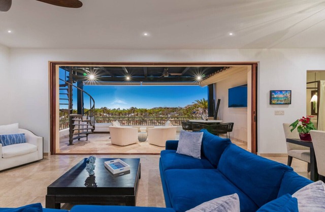 Chic Palmilla Dunes with Charm and Amenities