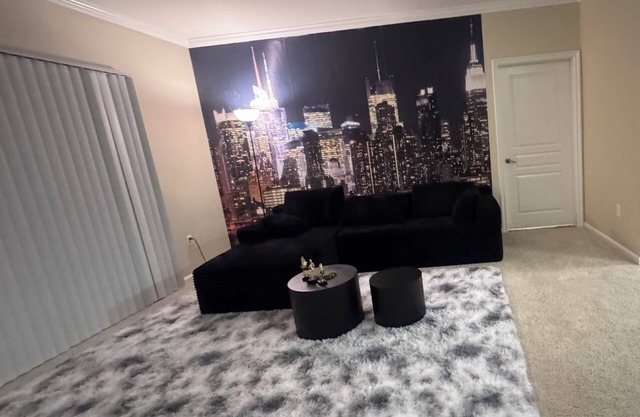 Chic two bedroom two bath SiX FLAGS..