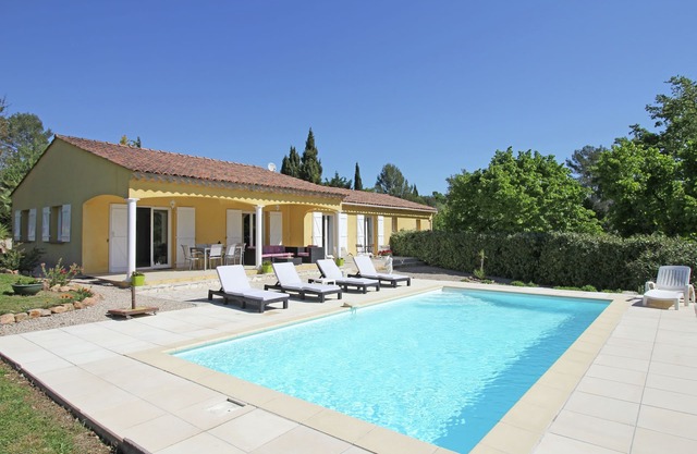 Chalet para niños con piscina privada