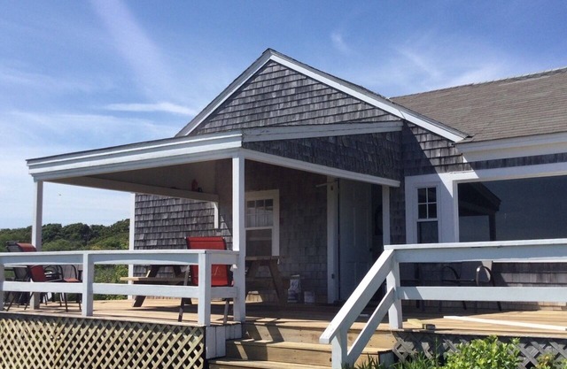 Chilmark pond side cottage with beach access, sweeping views