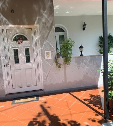 Christina's house with 2 bedrooms and free parking