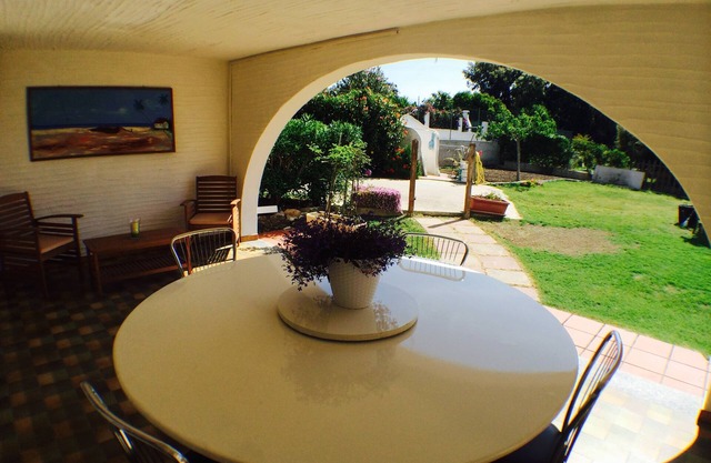 PULA VILLA NICANDA A 100 MT DEL MAR, 8 PLAZAS