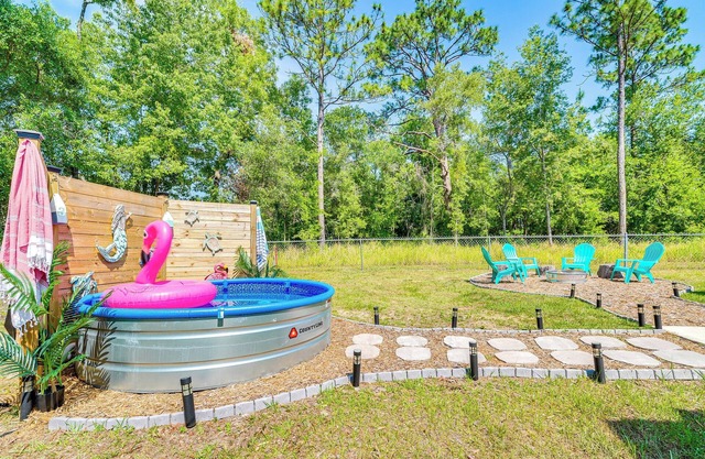 Citrus Springs Retreat w/ Grill & Screened Porch!