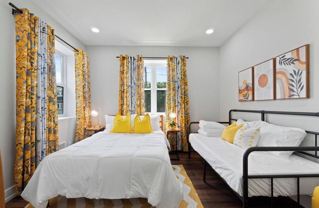 City Duplex Group Stay / Near NYC & Private Parking