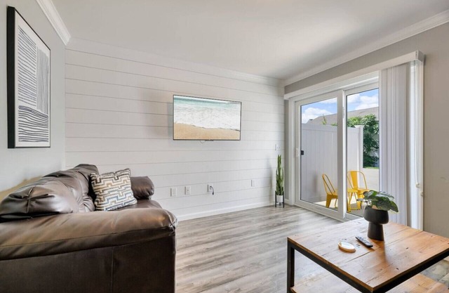 City Haven: 2BD | Parking & Movie Theater Access