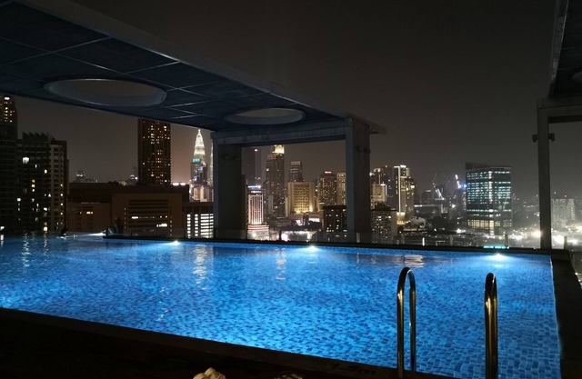 (Vista a la piscina de la ciudad) D'Majestic Short Stay en Kuala Lumpur / Bukit Bintang / Pudu