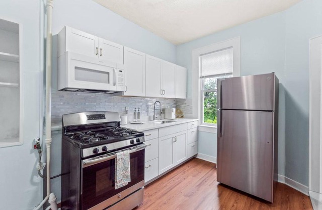 City Vibes Easy Access to NYC & Dinning Walks