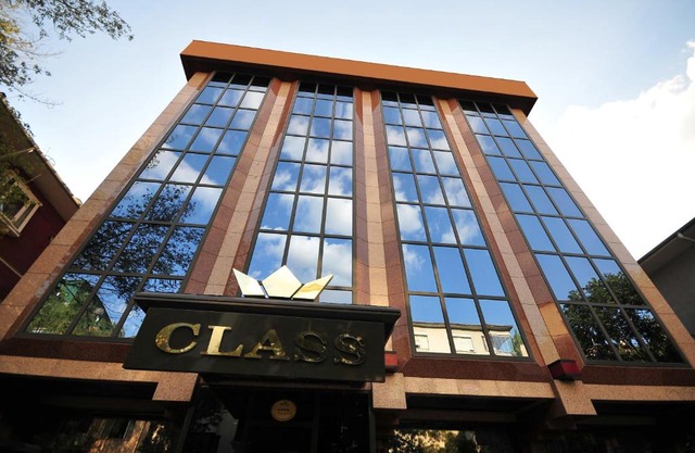 Class Hotel