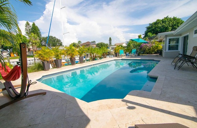 Frente al mar, piscina climatizada, muelle, hogar "inteligente", kayaks disponibles