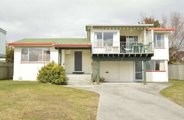 Wharewaka · Classic holiday spot, memories at Wharewaka Beach