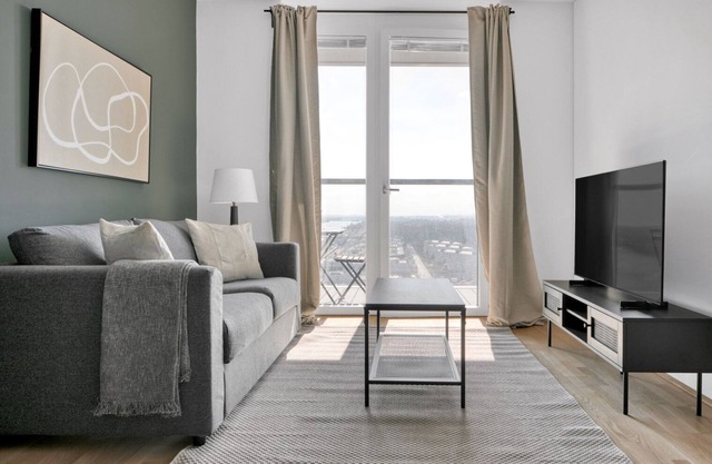 Classic Leopoldstadt 2BR w/ Elevator, Gym & Sauna, near U2, by Blueground