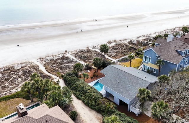 Classic, OCEANFRONT 4 Bedroom Forest Beach Home -Dog Friendly w/ Private Pool